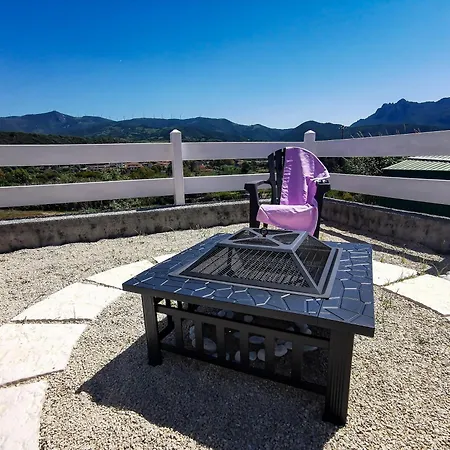Holiday home Coralie Con Piscina E Giardino Lu Razzoni